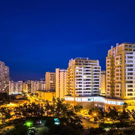 A25 - Rocha Mar Apartamento *